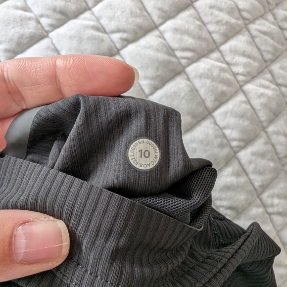 Lululemon Base Pace Ribbed High-Rise Short 6", Black, Size 10 - Picture 6 of 10